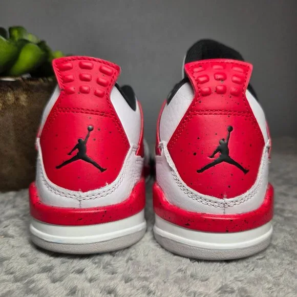 New in Box!!! Nike Air Jordan 4 Retro Cement (PS) - White, Red, Black - Size: 2Y - Picture 7 of 11